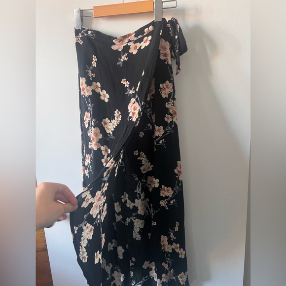 Floral Maxi Skirt - Picture 2 of 3